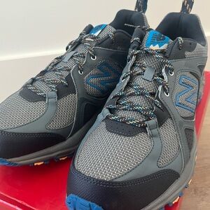 New Balance Men's 14 Black and Blue Athletic Shoes